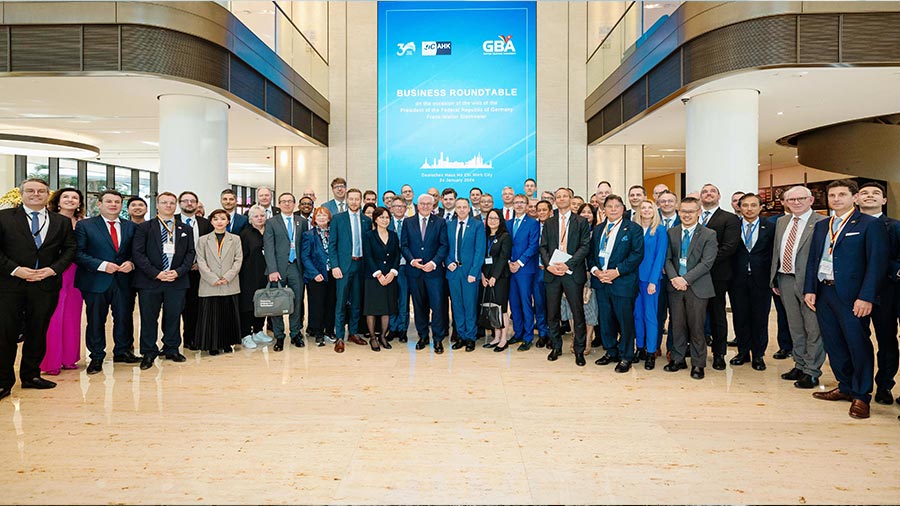 德越技术工人交流合作