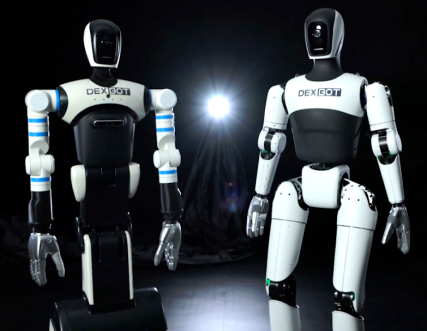 哈工大“血统”人形机器人来了！教授团队联合校友企业共创(图1)