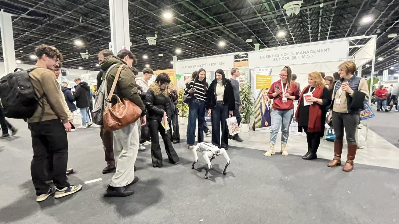 杭州云深处科技与西交利物浦大学中东欧中心战略合作启动(图4)