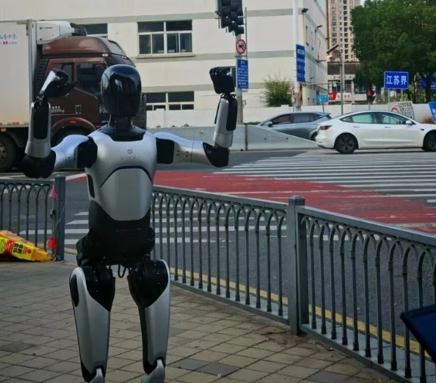 实测106公里跨省行走，智元远征A2突破人形机器人耐力与可靠性边界(图3)