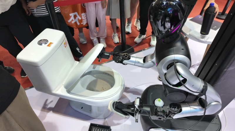 零次方将场景带到WRC现场,彰显具身智能技术极限与产品极致稳定(图1) 零次方将场景带到WRC现场,彰显具身智能技术极限与产品极致稳定(图1)