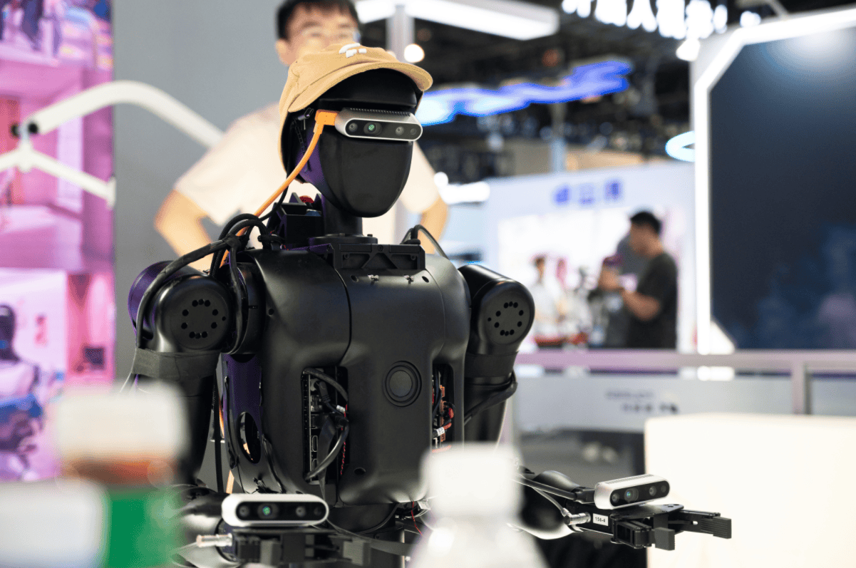 世界机器人大会｜千诀科技荣膺“最具投资价值奖”，超长时程自主决策促动机器人应用空间跃升(图4)