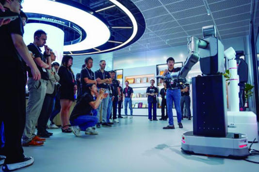 具身智能“变身” 非人形机器人抢滩工业场景(图2) 具身智能“变身” 非人形机器人抢滩工业场景(图2)