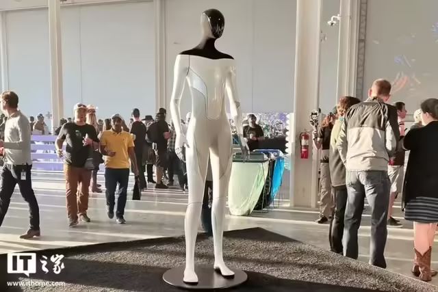 消息称特斯拉第三代机器人即将进入中国 C 端市场，预计明年实现量产(图1)