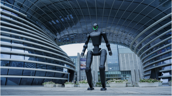 中国智造新高度:Lumos鹿明机器人全球首创“1秒起身”人形机器人(图1) 中国智造新高度:Lumos鹿明机器人全球首创“1秒起身”人形机器人(图1)