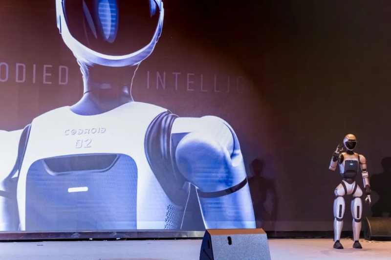 又一款国产人形机器人诞生！(图1)