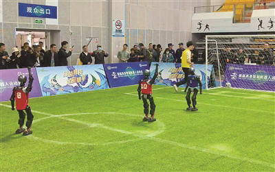 机器人“选手”来了!(图1) 机器人“选手”来了!(图1)