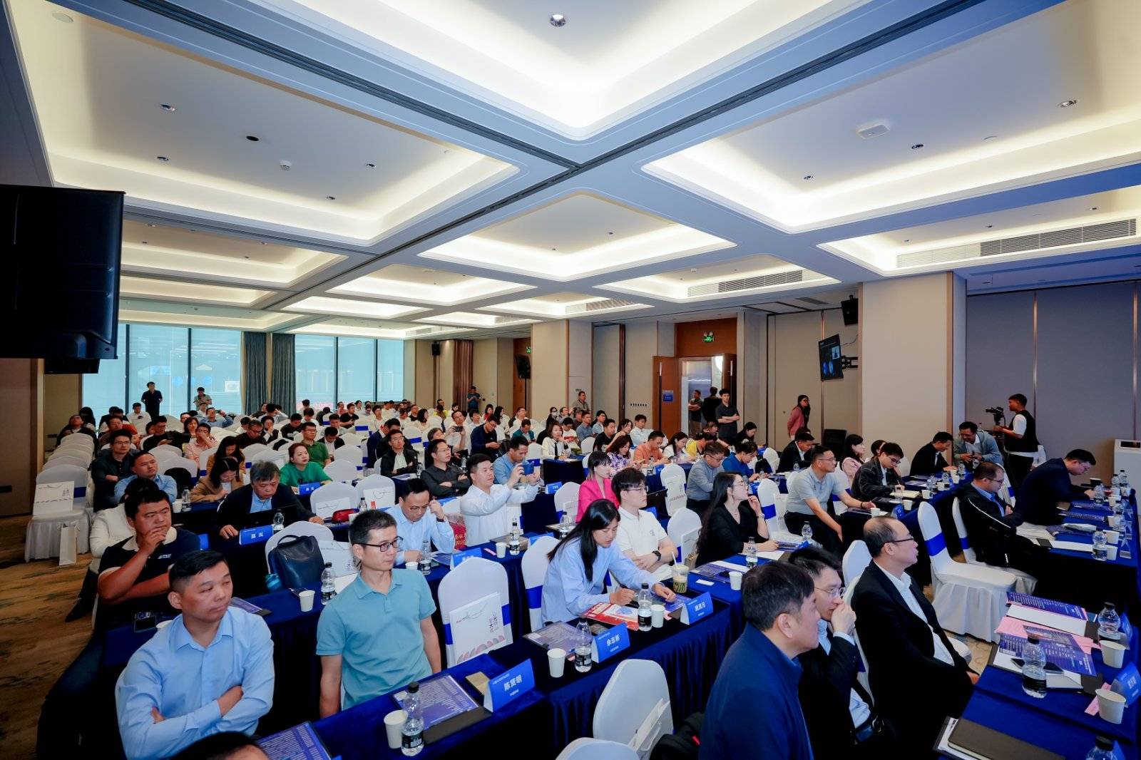 全球AI巅峰盛会！2025 AGIC深圳（国际）通用人工智能大会暨产业博览会正式启航！(图2)