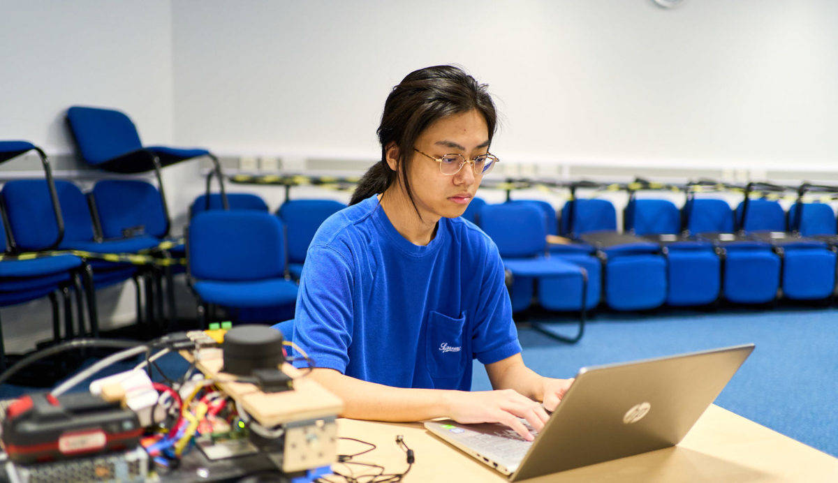 巴斯大学机器人与自动系统硕士课程:探索明天,锻造智能时代的核心引擎(图1) 巴斯大学机器人与自动系统硕士课程:探索明天,锻造智能时代的核心引擎(图1)