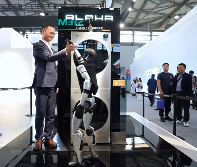 洗护行业被机器人撞了一下腰!这样的科技cp你见过吗?(图7) 洗护行业被机器人撞了一下腰!这样的科技cp你见过吗?(图7)