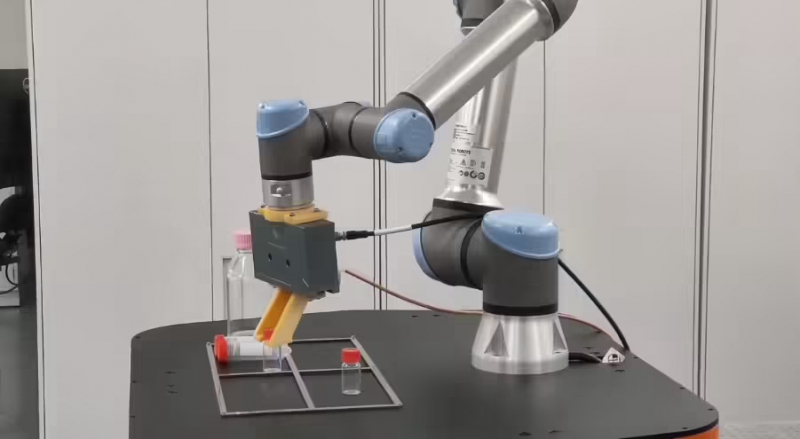 破解机器人抓取透明物体难题，地瓜机器人 & CASIA 单目新方案发布(图1)