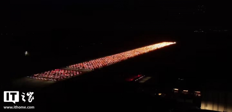 1150 辆特斯拉大集结，上演全球最大规模灯光秀(图1)