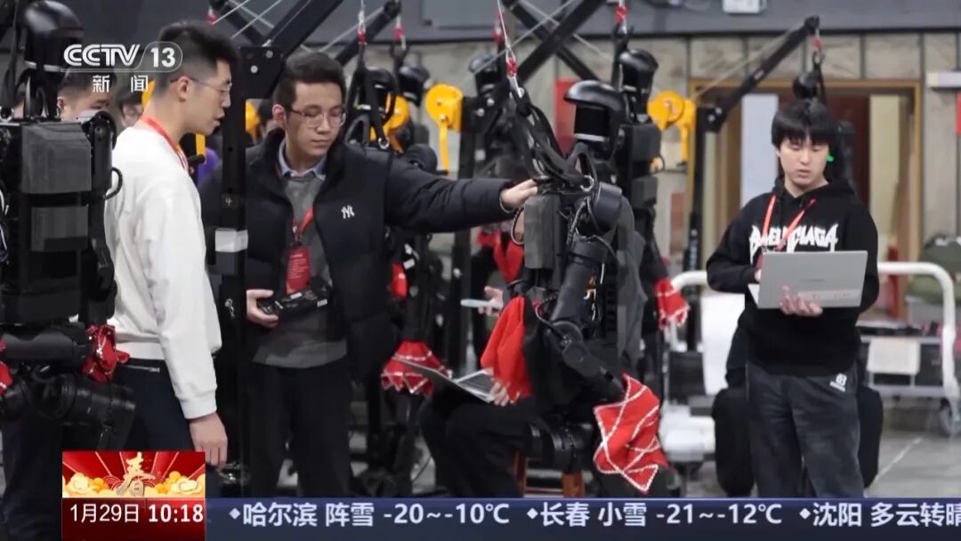 机器人霸屏！为什么不给它们穿裤子？(图4)