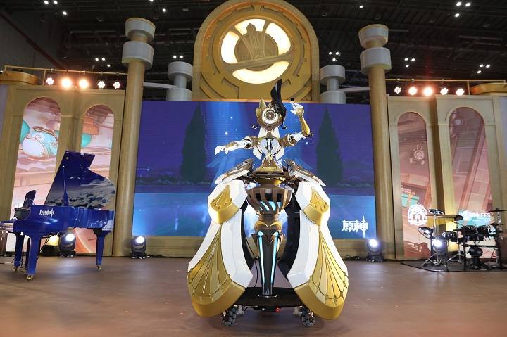 PNDbotics携人形机器人Adam亮相央美AI活动周，探索科技与艺术的融合(图7)