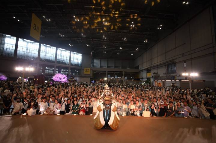 PNDbotics携人形机器人Adam亮相央美AI活动周，探索科技与艺术的融合(图8)