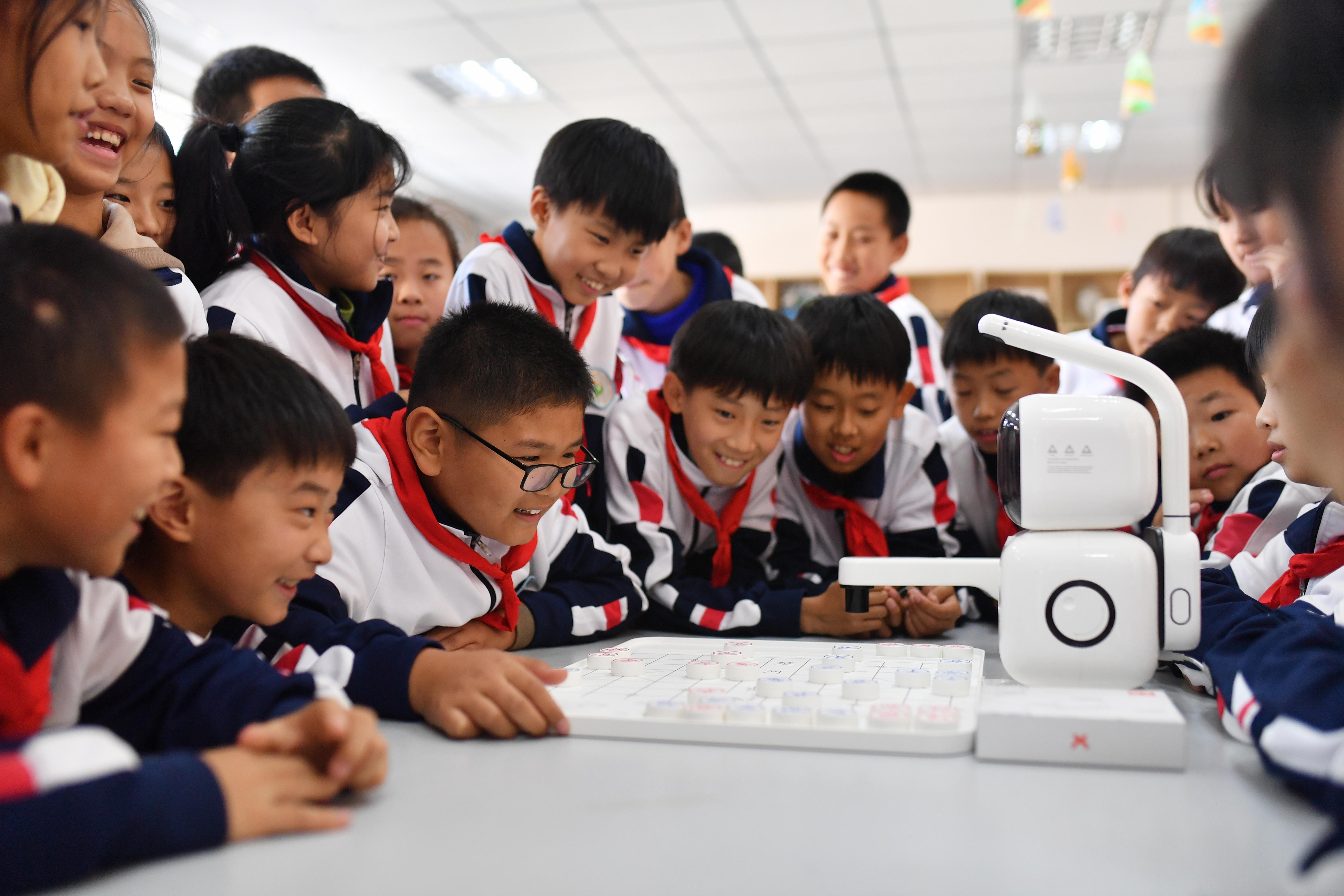 青岛：科普课堂“点亮”科学梦想(图3)