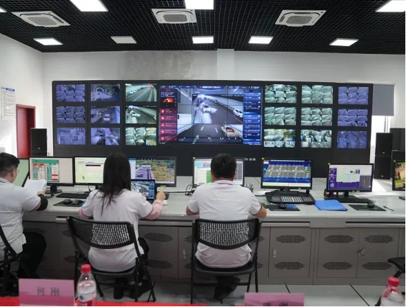 隧道火灾束手无策？力升高科千度耐高温消防机器人给出了解决方案！(图2)