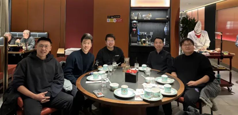  具身智能机器人研发商「星海图」完成Pre-A轮融资！(图2)