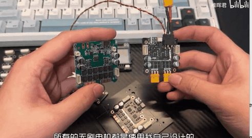 舍百万年薪造“哪吒”？稚晖君开发双足机器人实现轮足切换结构创新设计！(图12)