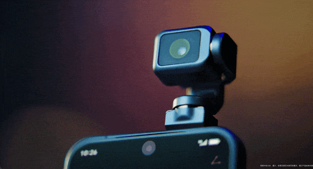 全球首款机器人手机亮相，荣耀CEO：我们给手机装上手和脚！(图2)