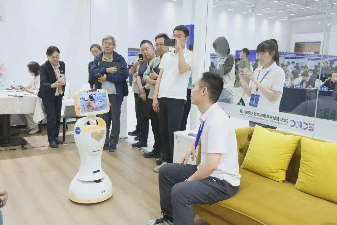 现场直击！2026智能养老服务机器人应用大赛开赛，八大任务赛项检验养老场景应用(图9)