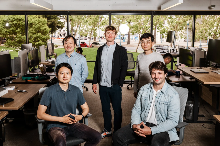 30人团队、零产品！姚班校友与7位顶尖科学家创立具身智能公司，估值316亿！(图3)